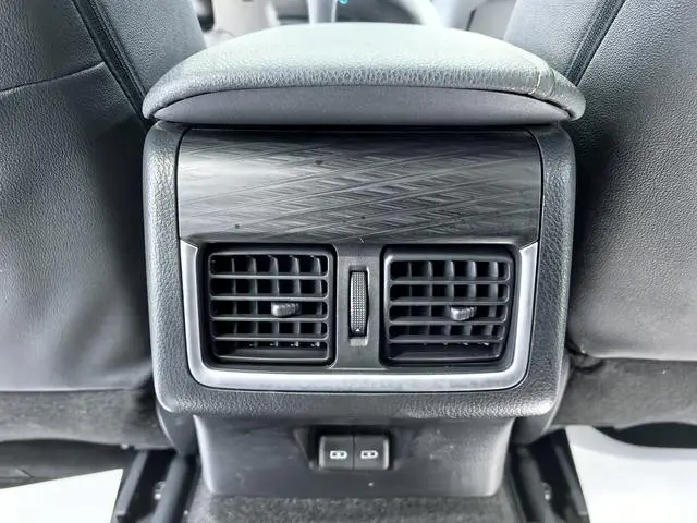 TOYOTA Camry 2.0G Deluxe Edition