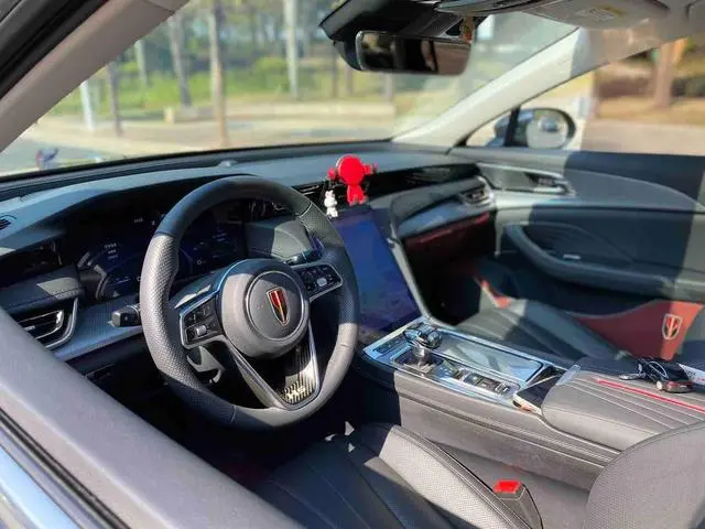 Hongqi Hongqi H5 1.5T HEV Zhilian Qichang Version
