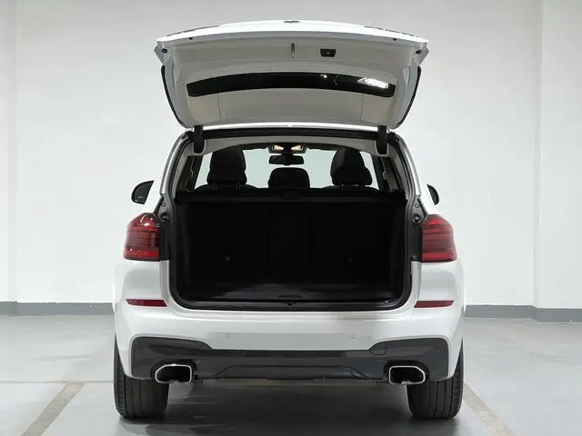 BMW BMW X3 xDrive25i M sports suit