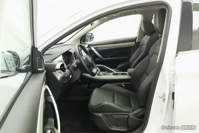 Geely Binyue 260T DCT Knight Country VI