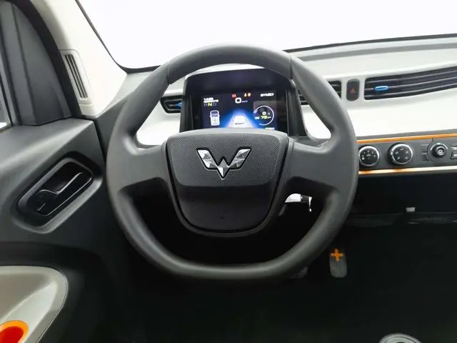 Wuling Wuling Hongguang MINIEV Free lithium iron phosphate