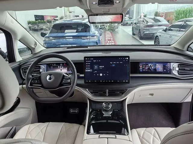 Denza Denza D9 DM Smart driving version 1020 four-wheel drive flagship model