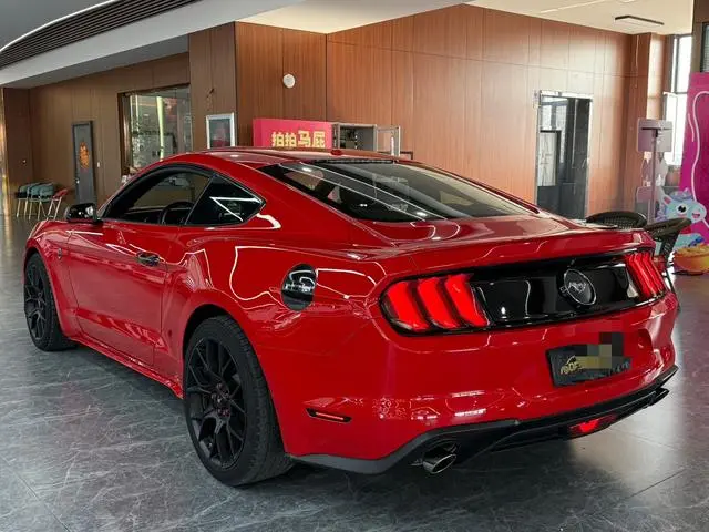 Ford Mustang 2.3T EcoBoost