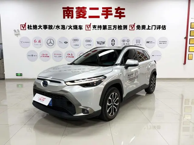 TOYOTA Fenglanda 2.0L Smart Hybrid Dual Engine Premium Edition