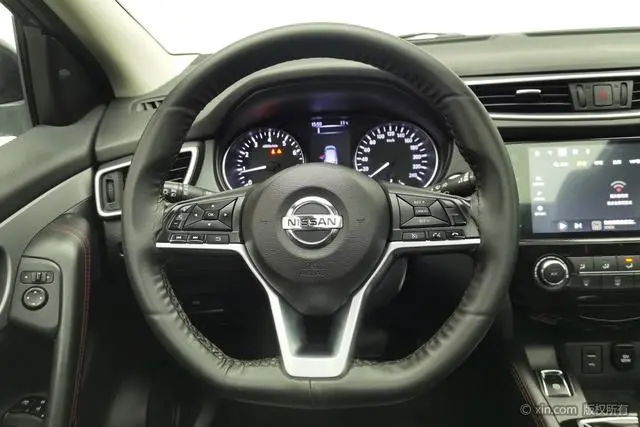 Nissan Qashqai 2.0 L XV Prem Deluxe Edition