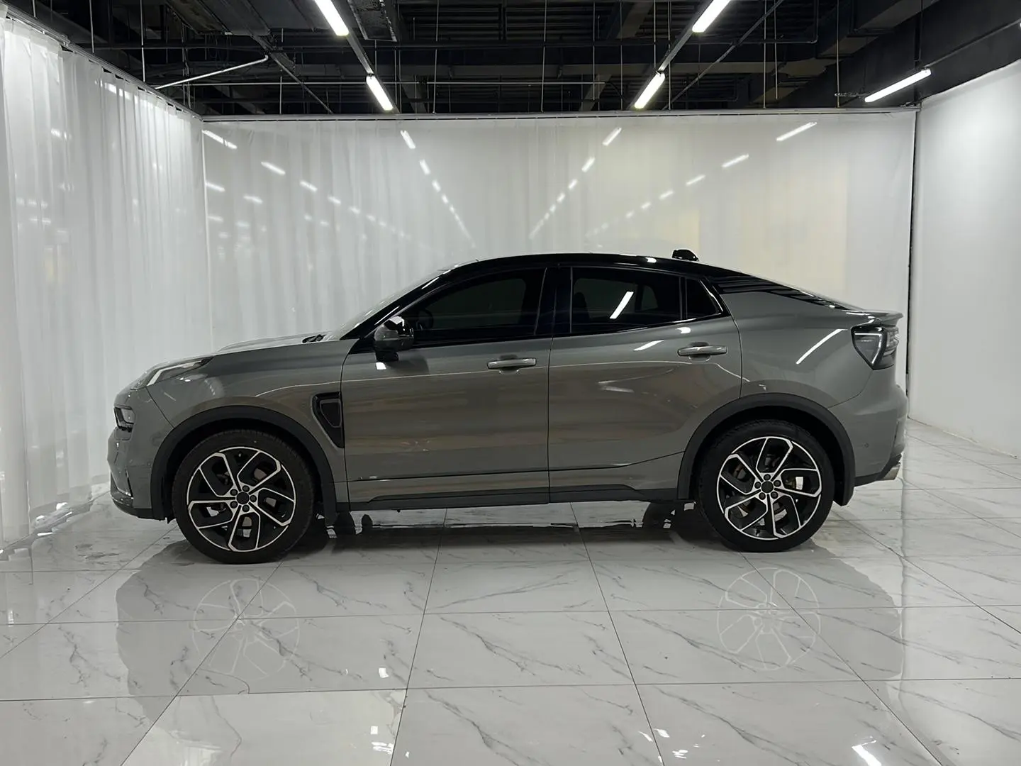 LYNK & CO Lynk 05 2.0TD two-wheel drive Halo