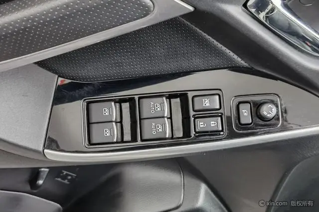 Subaru FORESTER Forester 2.0i Fashion Navigation Version