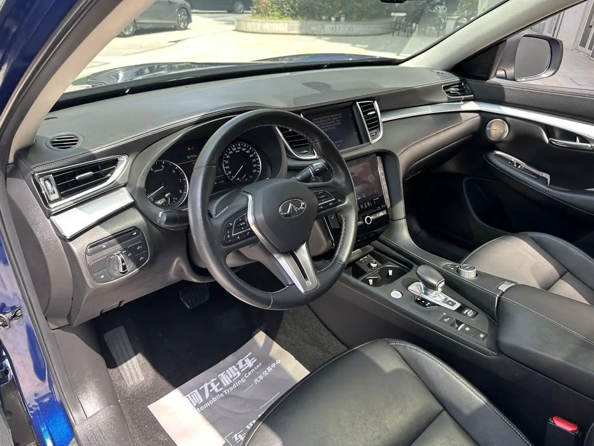 Infiniti Infiniti QX50 2.0T two-wheel drive fashion version