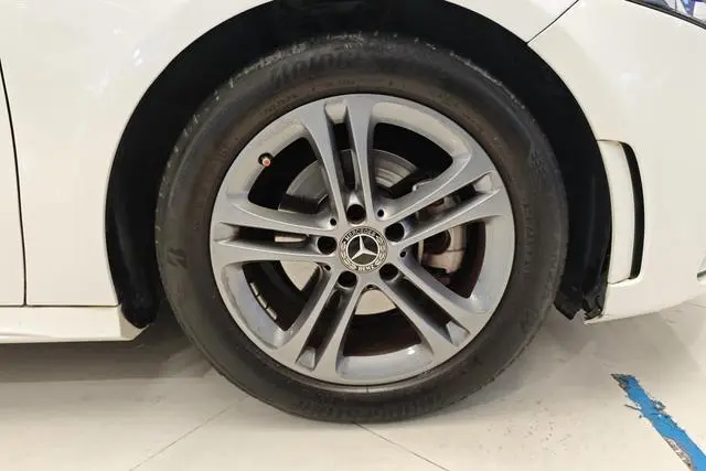 Mercedes-Benz Mercedes-Benz A-class A 180 L sports sedan