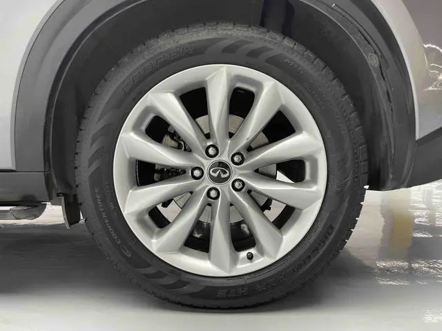 Infiniti Infiniti QX50 2.0T two-wheel drive fashion version