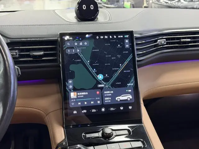 NIO NIO ES8 580KM six-seater version