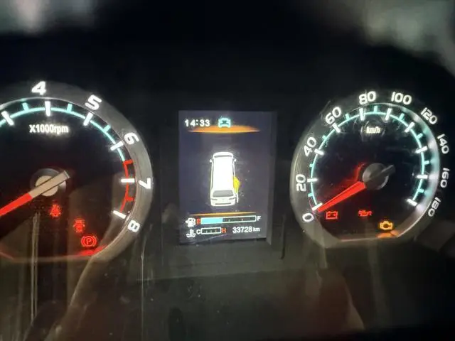 Dongfeng Fengxing Lingzhi M5L 1.6L luxury 7-seater