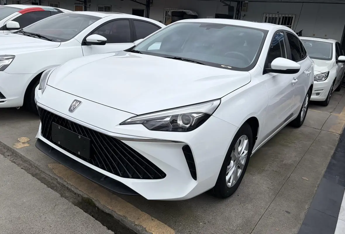 Roewe Roewe i5 1.5L CVT Premium Edition