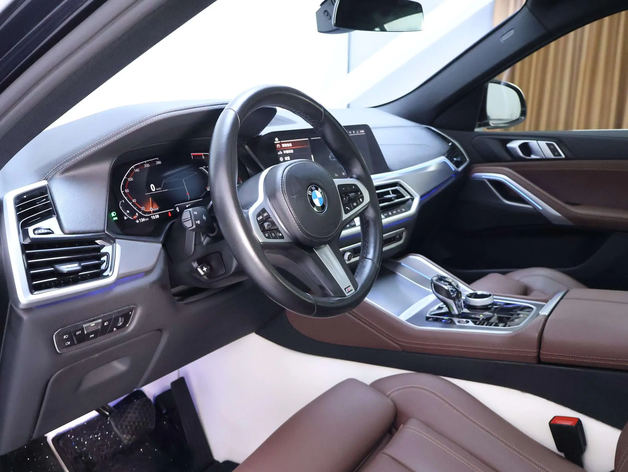 BMW BMW X6 xDrive30i M sports suit