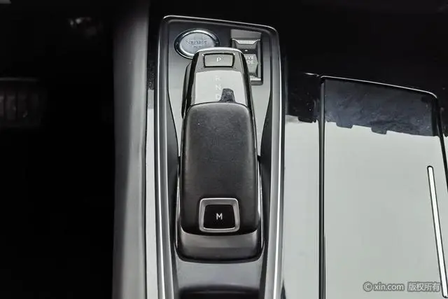 Peugeot Peugeot 508L 400THP PureTech Driving Control Edition