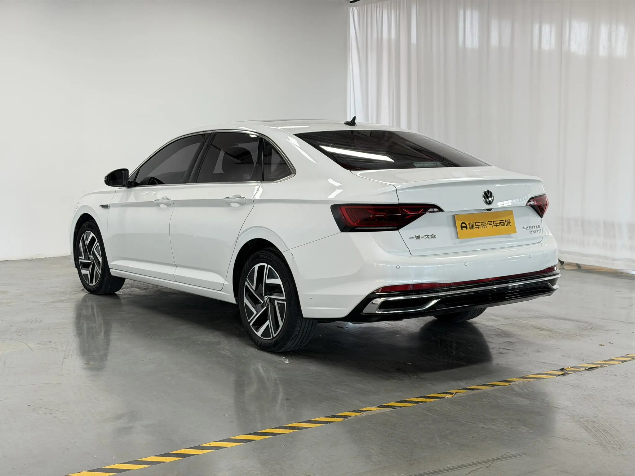 Volkswagen Sagitar 300TSI DSG Beyond Edition