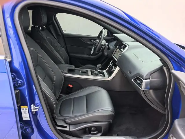 Jaguar Jaguar XEL 2.0T 200PS R-DYNAMIC S Enterprising Sports Edition