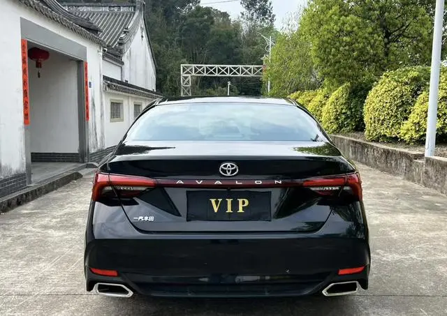 TOYOTA Asian dragon 2.0L Deluxe Edition Country VI