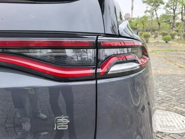 BYD Tang DM DM 2.0T four-wheel drive performance version premium type