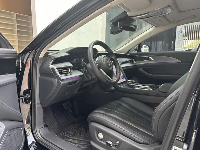 Hongqi Hongqi H5 2.0T Automatic Zhilian Qichang Version