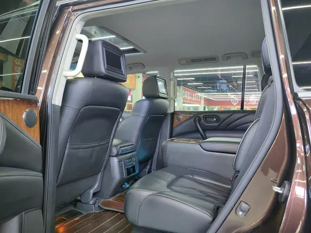 Infiniti Infiniti QX80 5.6L 4WD