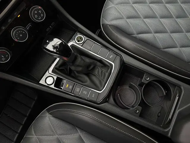 Volkswagen Sagitar 300TSI DSG Beyond Edition