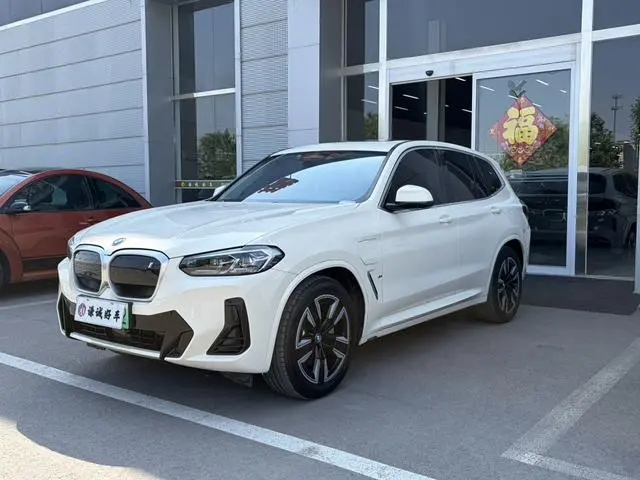 BMW BMW iX3 Leading type