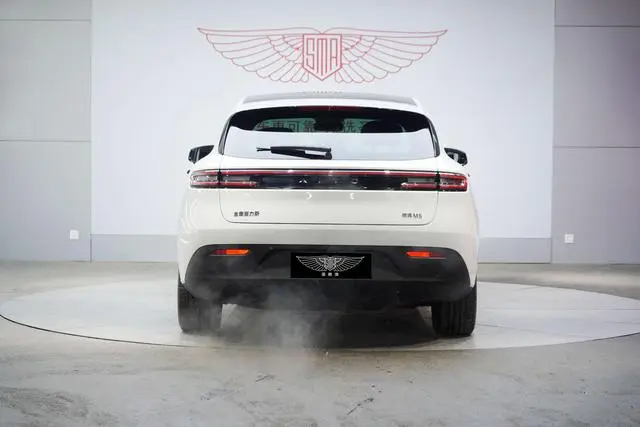 AITO Ask the world M5 Extended range four-wheel drive performance version
