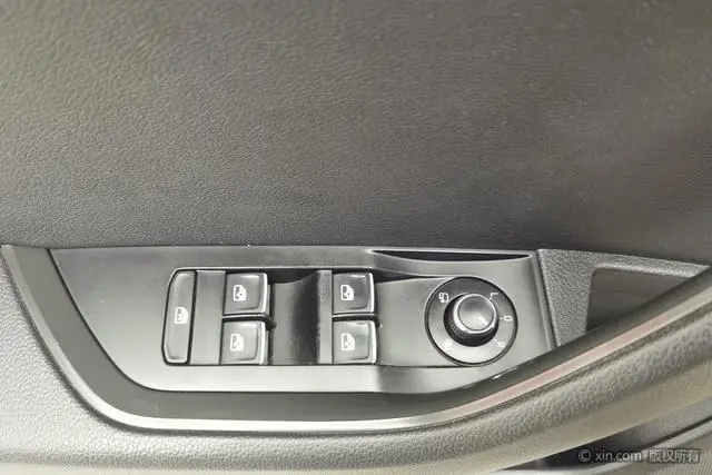 Skoda Speed pie ZI330 DSG Smart Edition