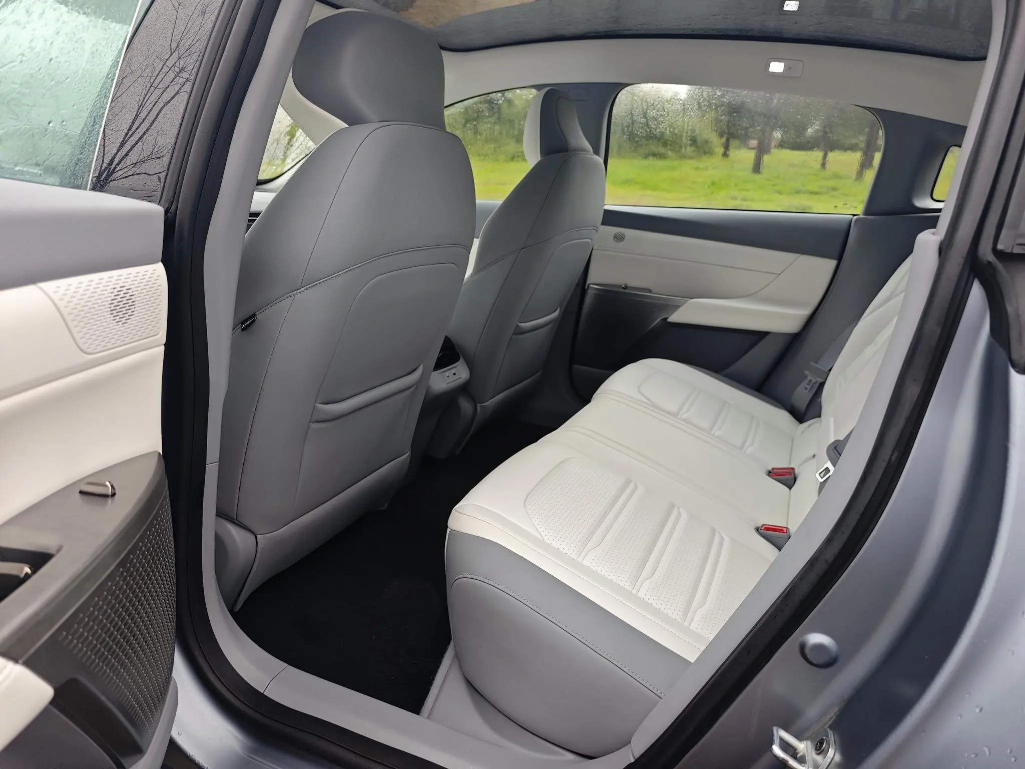 Dongfeng eπ eπ007 Pure electric 540 four-wheel drive Max version