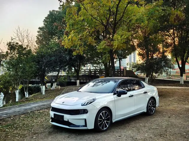 LYNK & CO Lynk 03 1.5TD DCT type Pro version