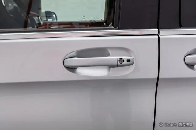 Mercedes-Benz Mercedes-Benz V-class V 260 L Premium Extended Version