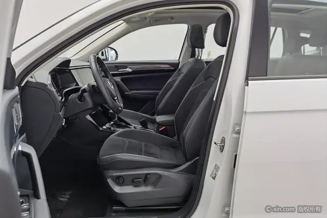 Volkswagen Tanyue 380TSI Luxury Zhilian Edition Pro Four-wheel drive