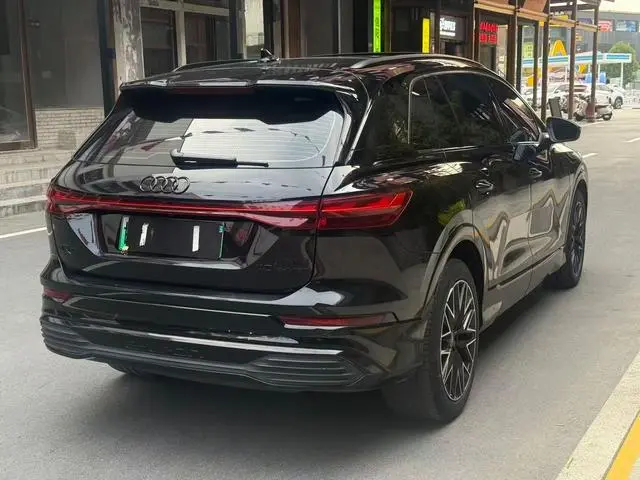 Audi Audi Q5 e-tron 40 e-tron Xingyao Mecha Set