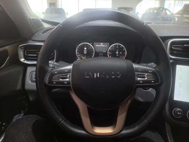 LYNK & CO Lynk 01 2.0T two-wheel drive Pro version