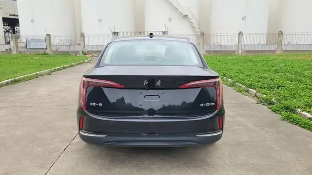Hongqi Hongqi E-QM5 Basic Travel Version