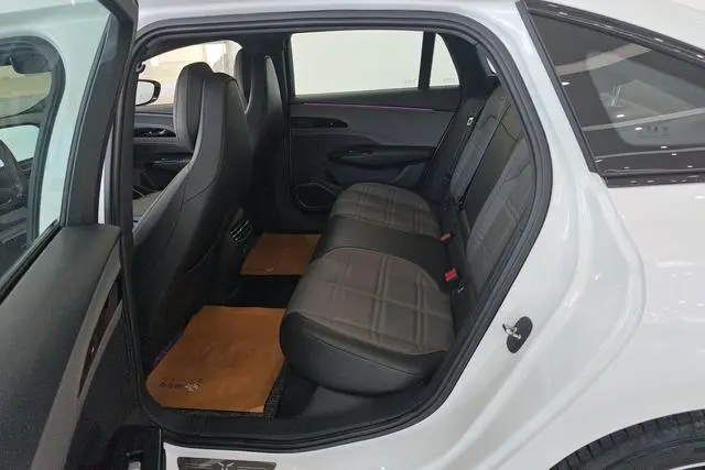 Hongqi Hongqi EH7 690 Pro