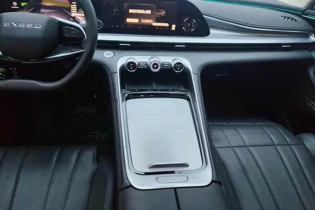 EXEED Xingtu Lingyun Lingyun 400T two-wheel drive Star Edition