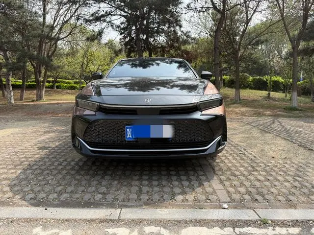 TOYOTA Crown SportCross 2.5L HEV Premium Edition