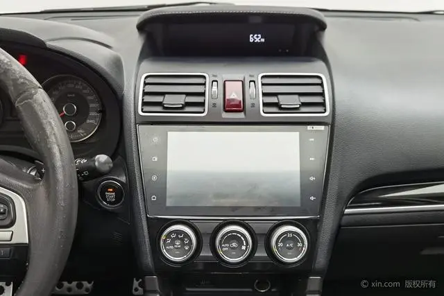 Subaru FORESTER Forester 2.0i Fashion Navigation Version