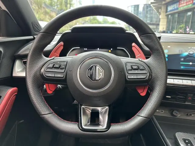 MG MG5 300TGI DCT Green Luxury Ultimate Edition