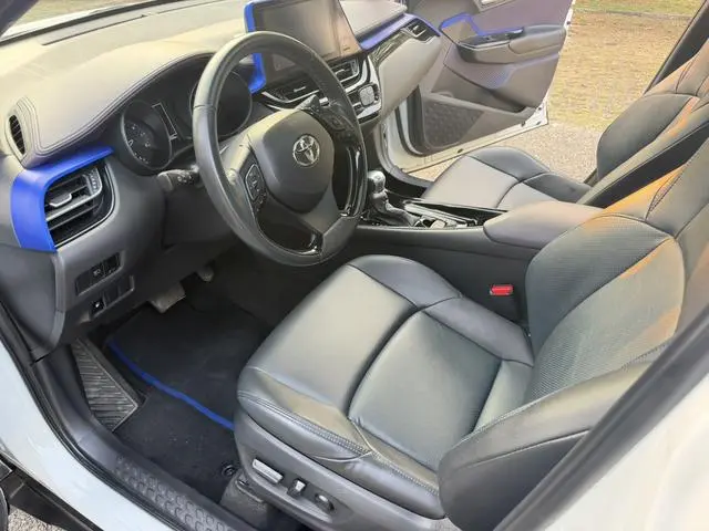 TOYOTA Toyota C-HR 2.0L Deluxe Edition