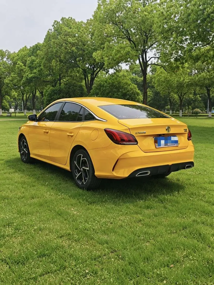 MG MG5 180DVVT CVT Youth Fashion Edition