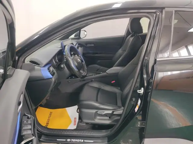 TOYOTA Toyota C-HR 2.0L leading skylight version country VI
