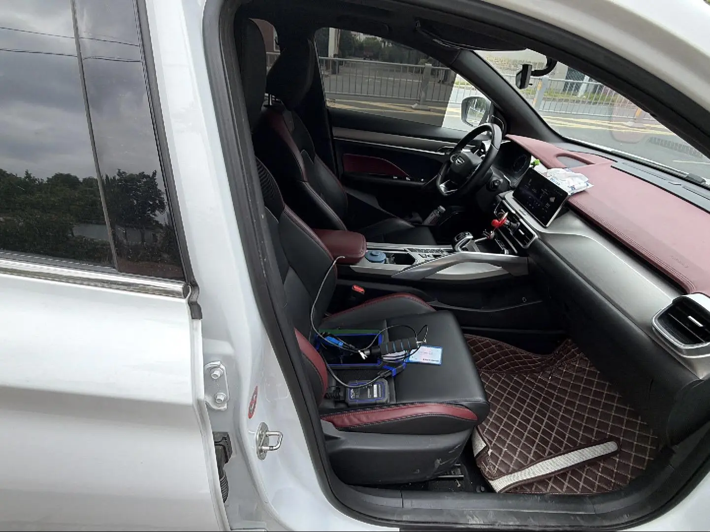Geely Binyue PRO 260T DCT Knight