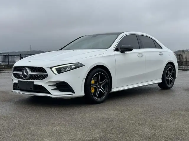 Mercedes-Benz Mercedes-Benz A-class A 200 L sports sedan
