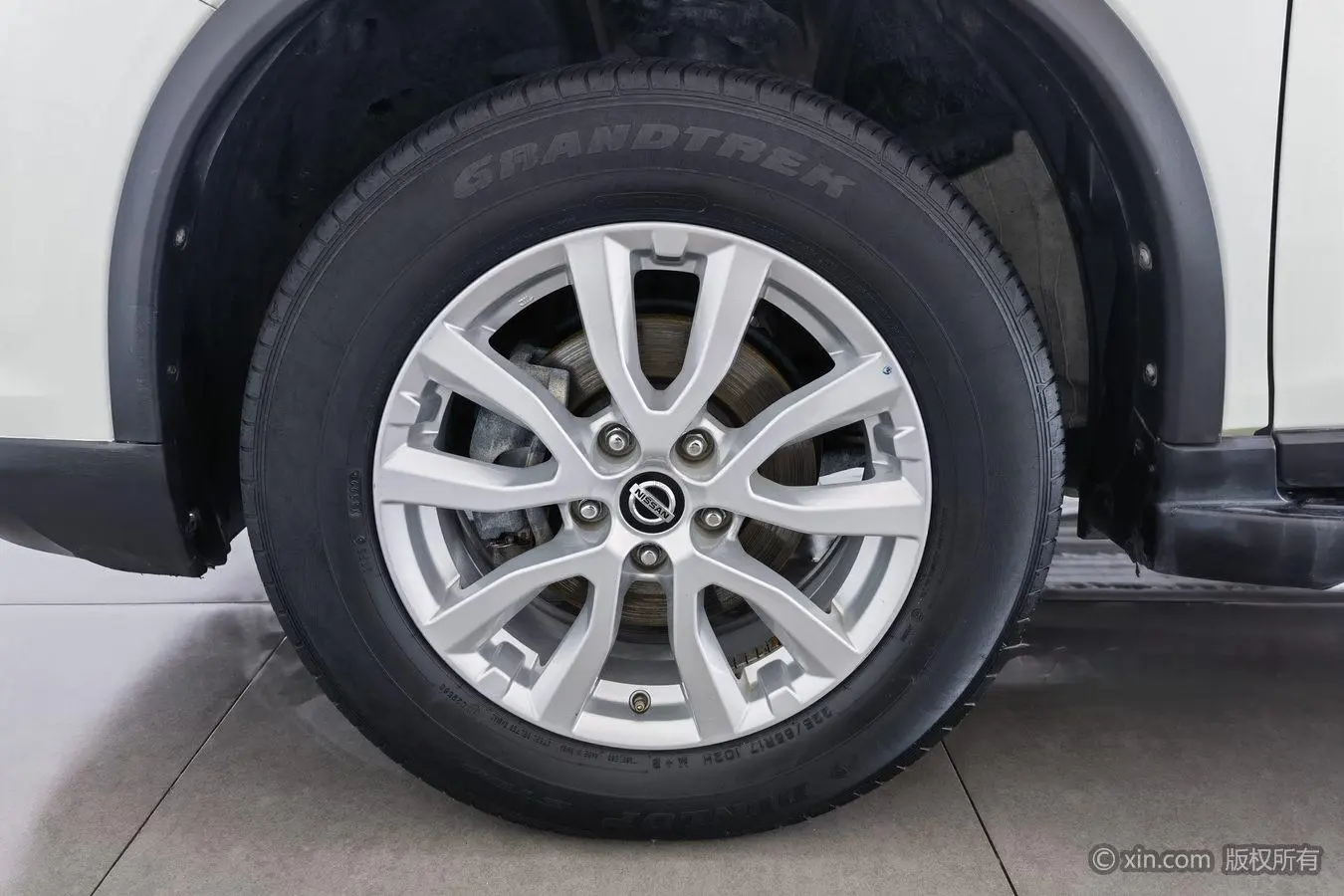 Nissan Qijun 2.0L two-wheel drive Zhilian Comfort Edition