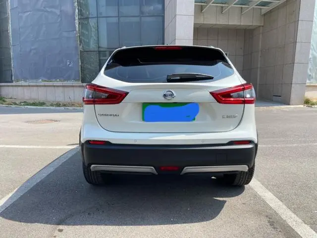 Nissan Qashqai 2.0L XV Prem.Deluxe Edition
