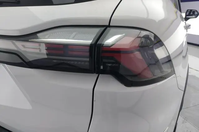 Geely Haoyue L 2.0TD DCT Luxury