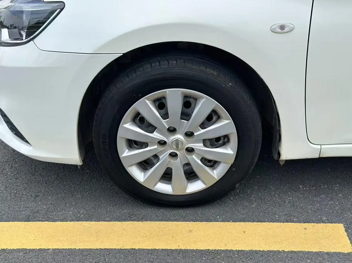 Nissan Xuan Yi Classic 1.6 XE CVT Comfort Edition